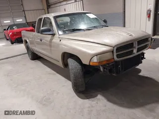 2004 Dodge Dakota SLT with VIN 1D7GL42K74S506520, listed as a IAAI auction lot 42098339 with 1 mi miles. Bid and sale history available at carsss.com. Image 1.