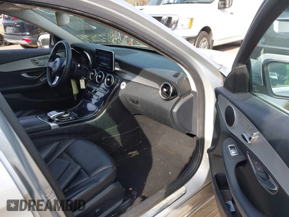 2015 Mercedes-Benz C 300 Luxury with VIN 55SWF4KBXFU077028, listed as a IAAI auction lot 41728293 with 149,131 mi miles and . Bid and sale history available at DreamBid. Image 5.