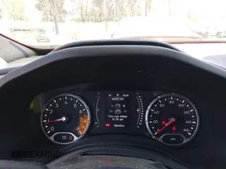 2018 Jeep Renegade Altitude z VIN ZACCJABB5JPJ54842, wystawiony jako IAAI lot #42400858 z przebiegiem 29 440 mil mil oraz . Historia ofert i sprzedaży dostępna na DreamBid. Obrazek 7.
