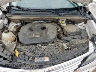 2017 Lincoln MKC Reserve with VIN 5LMCJ3C95HUL71240, listed as a Copart auction lot 60345115 with 101,711 mi miles and Salvage title. Bid and sale history available at DreamBid. Image 12.