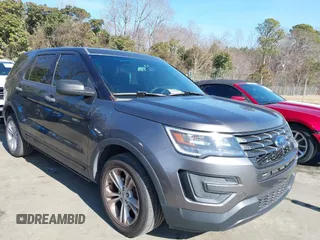 2017 Ford Police Interceptor Utility z VIN 1FM5K8AT7HGA70942, wystawiony jako IAAI lot #41491918 z przebiegiem 38 208 mil mil oraz . Historia ofert i sprzedaży dostępna na DreamBid. Obrazek 1.