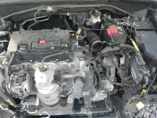 2024 Honda HR-V LX z VIN 3CZRZ2H33RM782452, wystawiony jako Copart lot #68436815 z przebiegiem 30 618 mil mil oraz Szkoda całkowita • Salvage title. Historia ofert i sprzedaży dostępna na DreamBid. Obrazek 14.