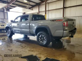 2020 Toyota Tacoma SR5 with VIN 3TMDZ5BN0LM091107, listed as a Copart auction lot 57582235 with 39,331 mi miles and Salvage title. Bid and sale history available at DreamBid. Image 2.