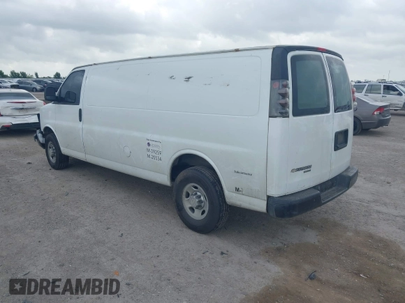 2016 Chevrolet Express Cargo z VIN 1GCWGBFF2G1138592, wystawiony jako IAAI lot #42500515 z przebiegiem Nie podano mil oraz . Historia ofert i sprzedaży dostępna na DreamBid. Obrazek 3.