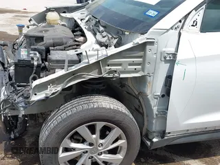 2020 Hyundai Tucson SE z VIN KM8J23A45LU212774, wystawiony jako IAAI lot #42100221 z przebiegiem 78 002 mil mil oraz . Historia ofert i sprzedaży dostępna na DreamBid. Obrazek 6.