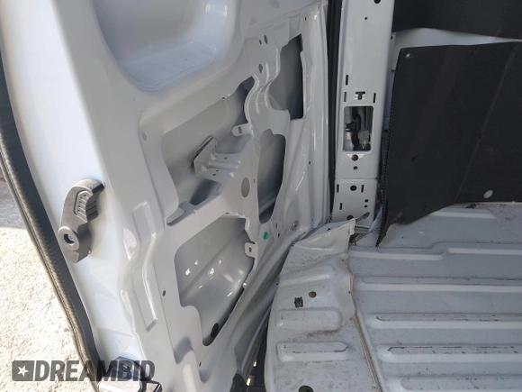 2024 Ford Transit Cargo z VIN 1FTBW3X89RKB49268, wystawiony jako IAAI lot #42081360 z przebiegiem 7 290 mil mil oraz . Historia ofert i sprzedaży dostępna na DreamBid. Obrazek 19.