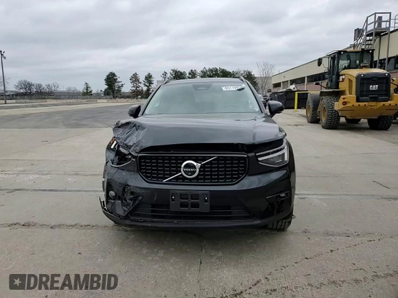 2023 Volvo XC40 Ultimate Dark Theme z VIN YV4L12UX0P2093949, wystawiony jako Copart lot #83119964 z przebiegiem 11 047 mil mil oraz Szkoda całkowita • Salvage title. Historia ofert i sprzedaży dostępna na DreamBid. Obrazek 11.