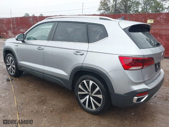 2023 Volkswagen Taos SE with VIN 3VVSX7B26PM381423, listed as a IAAI auction lot 40969090 with 18,750 mi miles. Bid and sale history available at carsss.com. Image 3.