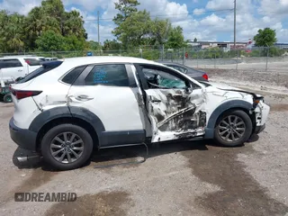 2020 Mazda CX-30 with VIN 3MVDMABL2LM112138, listed as a IAAI auction lot 41951044 with Not Provided miles. Bid and sale history available at carsss.com. Image 12.