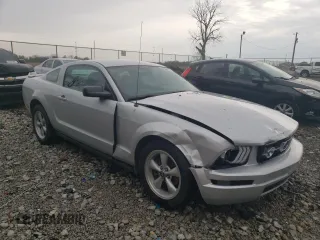 2008 Ford Mustang Deluxe с VIN 1ZVHT80N385142049, выставлен на аукционе Copart как лот 54693915 с пробегом 189 674 миль миль и Списание • Salvage title. История ставок и продаж доступна на DreamBid. Изображение 4.