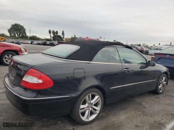 2008 Mercedes-Benz CLK-Class 3.5L with VIN WDBTK56F28F250346, listed as a Copart auction lot 82059404 with 124,621 mi miles and Clean Title. Bid and sale history available at carsss.com. Image 3.