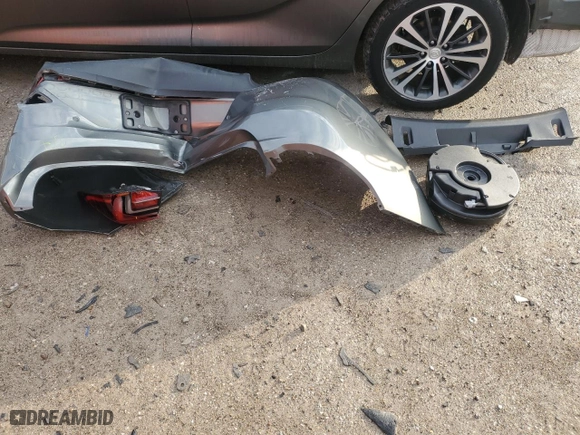 2018 Buick Regal Sportback Essence with VIN W04GR6SX1J1058769, listed as a Copart auction lot 83734734 with 42,564 mi miles and Salvage Title. Bid and sale history available at carsss.com. Image 12.