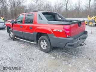 2005 Chevrolet Avalanche Z71 with VIN 3GNEK12Z95G183264, listed as a IAAI auction lot 41583103 with 171,137 mi miles. Bid and sale history available at carsss.com. Image 3.