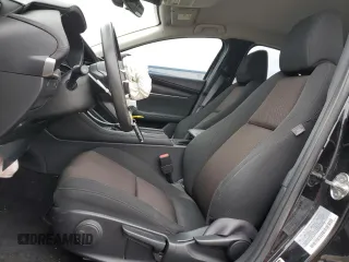 2021 Mazda 3 S z VIN JM1BPAAL8M1323750, wystawiony jako Copart lot #60162145 z przebiegiem 53 235 mil mil oraz Szkoda całkowita • Salvage title. Historia ofert i sprzedaży dostępna na DreamBid. Obrazek 7.