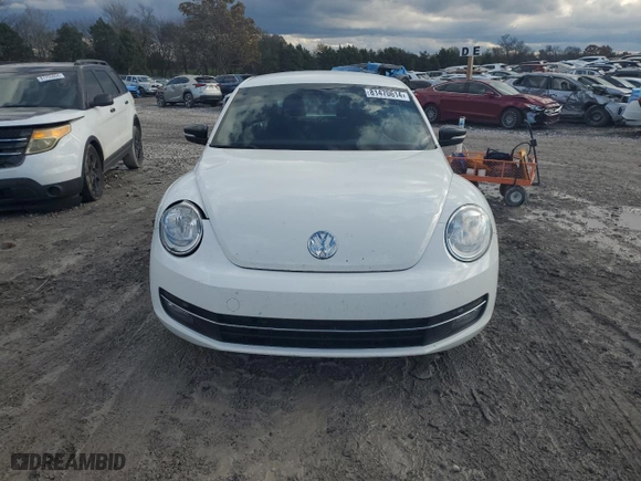 2012 Volkswagen Beetle 2.0T Turbo PZEV with VIN 3VWVA7AT6CM615588, listed as a Copart auction lot 81470614 with 111,245 mi miles and Clean Title. Bid and sale history available at carsss.com. Image 5.