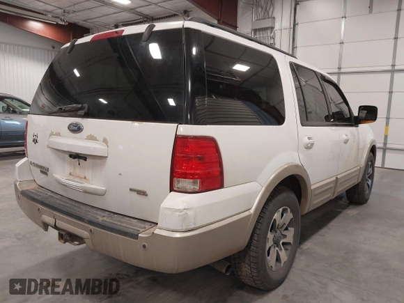 2005 Ford Expedition Eddie Bauer with VIN 1FMFU18505LA84794, listed as a IAAI auction lot 41651122 with 255,815 mi miles. Bid and sale history available at carsss.com. Image 4.