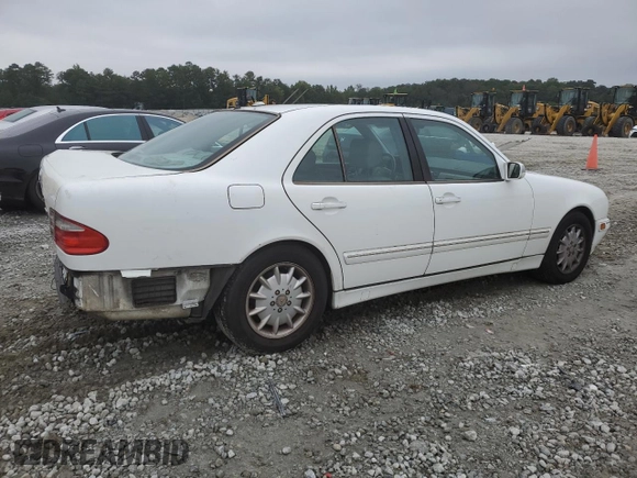 2000 Mercedes-Benz E-Class with VIN WDBJF70J1YB078418, listed as a Copart auction lot 71177244 with 189,838 mi miles and Salvage Title. Bid and sale history available at carsss.com. Image 3.