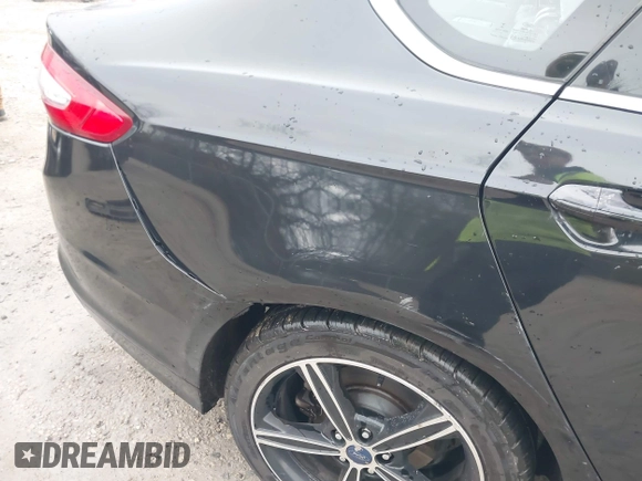2014 Ford Fusion SE with VIN 3FA6P0H97ER282627, listed as a IAAI auction lot 41931789 with 133,815 mi miles and . Bid and sale history available at carsss.com. Image 18.