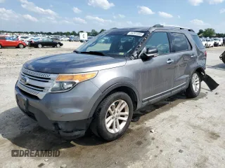 2014 Ford Explorer XLT z VIN 1FM5K7D89EGC27674, wystawiony jako Copart lot #55261985 z przebiegiem 215 138 mil mil oraz Szkoda całkowita • Salvage title. Historia ofert i sprzedaży dostępna na DreamBid. Obrazek 1.