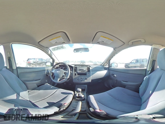 2009 Nissan Versa 1.6 z VIN 3N1CC11E49L499117, wystawiony jako Copart lot #56486285 z przebiegiem 129 114 mil mil oraz Szkoda całkowita • Salvage title. Historia ofert i sprzedaży dostępna na DreamBid. Obrazek 14.