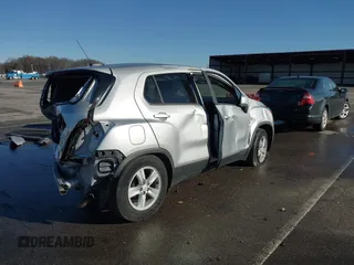 2020 Chevrolet Trax LS with VIN KL7CJKSB4LB322134, listed as a IAAI auction lot 41102287 with 45,264 mi miles. Bid and sale history available at carsss.com. Image 4.