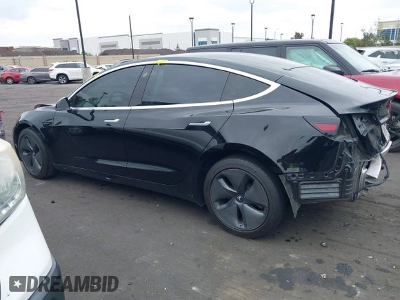 2020 Tesla Model 3 Long Range z VIN 5YJ3E1EB8LF790197, wystawiony jako IAAI lot #42053433 z przebiegiem 73 006 mil mil oraz . Historia ofert i sprzedaży dostępna na DreamBid. Obrazek 15.