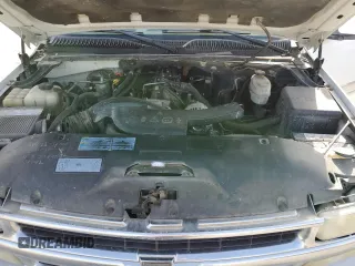 2005 Chevrolet Suburban LT with VIN 1GNFK16Z15J104876, listed as a Copart auction lot 48017495 with 311,358 mi miles and Clean title. Bid and sale history available at DreamBid. Image 12.