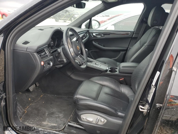 2021 Porsche Macan with VIN WP1AA2A5XMLB16400, listed as a Copart auction lot 45990755 with 0 mi miles and Salvage Title. Bid and sale history available at carsss.com. Image 7.