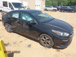2020 Kia Forte LXS z VIN 3KPF24AD7LE226335, wystawiony jako IAAI lot #42172337 z przebiegiem 101 079 mil mil oraz . Historia ofert i sprzedaży dostępna na DreamBid. Obrazek 1.