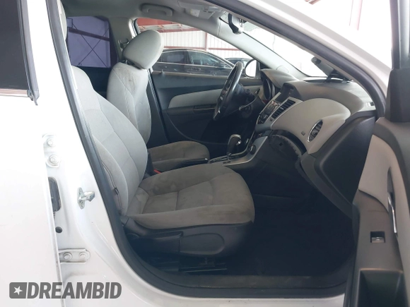 2014 Chevrolet Cruze 1LT with VIN 1G1PC5SB2E7226761, listed as a IAAI auction lot 42029133 with 153,738 mi miles and . Bid and sale history available at DreamBid. Image 5.