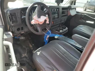 2017 Chevrolet Express Cargo с VIN 1GCZGHFG6H1114323, выставлен на аукционе Copart как лот 53777275 с пробегом Не указан миль и Списание • Salvage title. История ставок и продаж доступна на DreamBid. Изображение 8.
