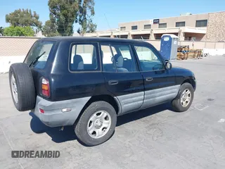 1999 Toyota RAV4 with VIN JT3GP10V6X7061242, listed as a IAAI auction lot 42639695 with 338,937 mi miles and . Bid and sale history available at DreamBid. Image 4.