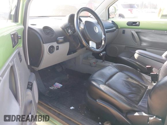 2000 Volkswagen Beetle GLS с VIN 3VWCA21C4YM435270, выставлен на аукционе IAAI как лот 42513670 с пробегом 105 466 миль миль и . История ставок и продаж доступна на DreamBid. Изображение 5.