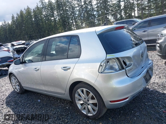 2013 Volkswagen Golf TDI z VIN WVWDM7AJ5DW083014, wystawiony jako IAAI lot #41923434 z przebiegiem 180 288 mil mil oraz . Historia ofert i sprzedaży dostępna na DreamBid. Obrazek 15.