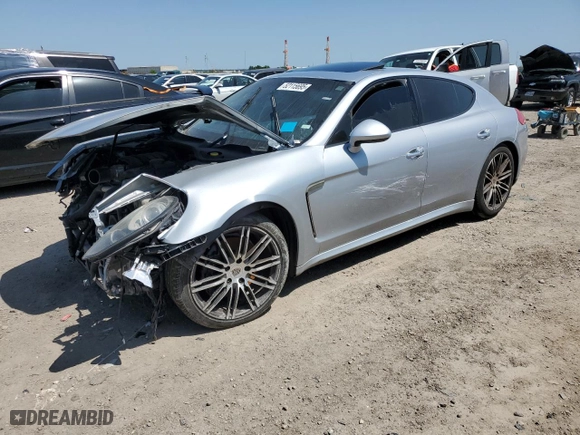 2015 Porsche Panamera 4 with VIN WP0AA2A76FL005767, listed as a Copart auction lot 52115695 with 0 mi miles and Clean Title. Bid and sale history available at carsss.com. Image 1.