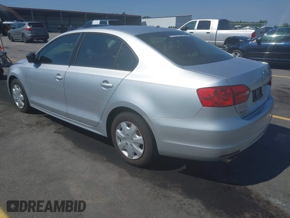 2014 Volkswagen Jetta S с VIN 3VW2K7AJ7EM307590, выставлен на аукционе IAAI как лот 42798925 с пробегом 151 412 миль миль и . История ставок и продаж доступна на DreamBid. Изображение 3.