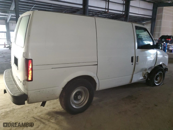 1999 Chevrolet Astro Cargo Van with VIN 1GCDM19W1XB159028, listed as a Copart auction lot 82447454 with 192,715 mi miles and Salvage Title. Bid and sale history available at carsss.com. Image 3.