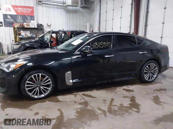 2018 Kia Stinger Premium with VIN KNAE25LA4J6011127, listed as a IAAI auction lot 41825905 with 79,582 mi miles. Bid and sale history available at carsss.com. Image 14.