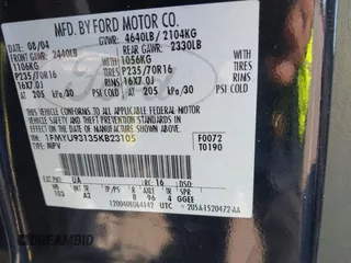 2005 Ford Escape XLT с VIN 1FMYU93135KB23105, выставлен на аукционе IAAI как лот 41849131 с пробегом 164 645 миль миль и . История ставок и продаж доступна на DreamBid. Изображение 9.