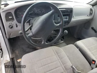 1996 Ford Ranger XL z VIN 1FTCR10A1TUD90931, wystawiony jako Copart lot #51350215 z przebiegiem 96 759 mil mil oraz Szkoda całkowita • Salvage title. Historia ofert i sprzedaży dostępna na DreamBid. Obrazek 8.