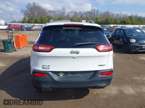 2016 Jeep Cherokee Latitude with VIN 1C4PJMCS8GW157492, listed as a IAAI auction lot 42013292 with 69,578 mi miles. Bid and sale history available at carsss.com. Image 16.