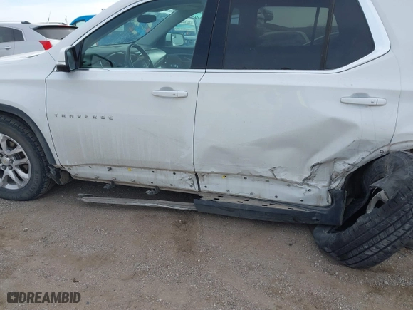 2018 Chevrolet Traverse LT Cloth with VIN 1GNEVGKW8JJ167095, listed as a IAAI auction lot 41479356 with 98,615 mi miles. Bid and sale history available at carsss.com. Image 18.