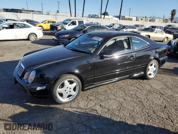 2001 Mercedes-Benz CLK 320/430 z VIN WDBLJ70G41F189166, wystawiony jako Copart lot #87976845 z przebiegiem 139 316 mil mil oraz Szkoda całkowita • Salvage title. Historia ofert i sprzedaży dostępna na DreamBid. Obrazek 1.