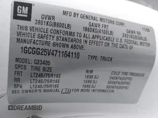 2007 Chevrolet Express Cargo Van with VIN 1GCGG25V471164110, listed as a IAAI auction lot 41996377 with 85,226 mi miles. Bid and sale history available at carsss.com. Image 9.