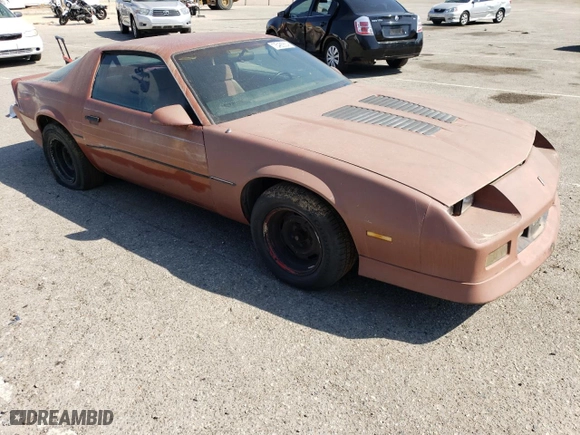 1985 Chevrolet Camaro Z28 Sport with VIN 1G1FP87H4FL450945, listed as a Copart auction lot 75465654 with 90,716 mi miles and Clean Title. Bid and sale history available at carsss.com. Image 4.