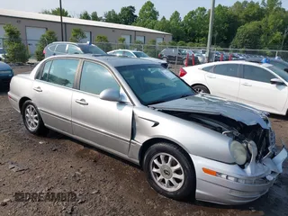2005 Kia Amanti z VIN KNALD124055050248, wystawiony jako IAAI lot #42397084 z przebiegiem 239 051 mil mil oraz . Historia ofert i sprzedaży dostępna na DreamBid. Obrazek 1.