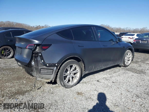2022 Tesla Model Y Long Range z VIN 7SAYGAEE5NF430627, wystawiony jako Copart lot #89192355 z przebiegiem 35 107 mil mil oraz Szkody całkowita. Historia ofert i sprzedaży dostępna na DreamBid. Obrazek 3.