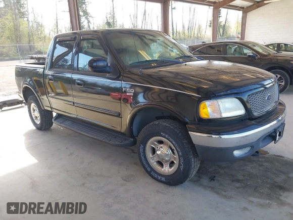 2002 Ford F-150 XLT with VIN 1FTRW08L92KD75087, listed as a IAAI auction lot 41960331 with 1 mi miles. Bid and sale history available at carsss.com. Image 1.