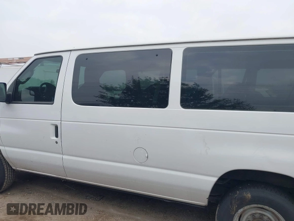 2014 Ford Econoline Passenger XL with VIN 1FBNE3BL7EDA33078, listed as a IAAI auction lot 41938472 with 191,745 mi miles. Bid and sale history available at carsss.com. Image 14.