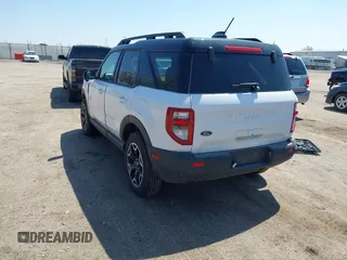 2025 Ford Bronco Sport Outer Banks with VIN 3FMCR9CN3SRE34345, listed as a IAAI auction lot 42081216 with 1,420 mi miles and . Bid and sale history available at DreamBid. Image 3.
